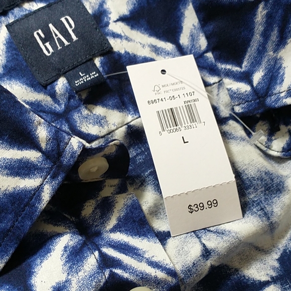 Men's beach/surfer style button down shirt - Picture 2 of 2